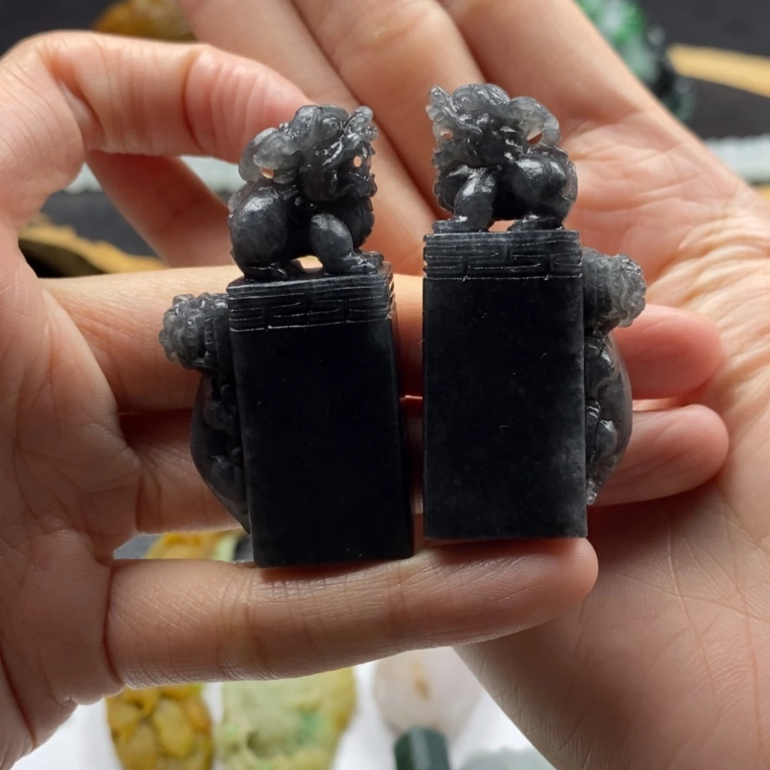 川***毒定制翡翠未镶嵌一对