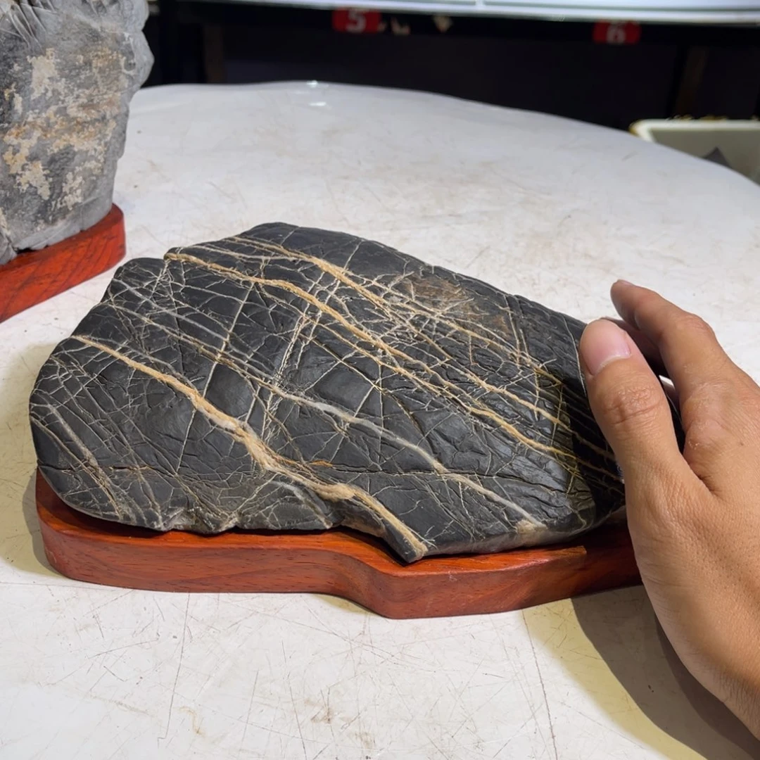 王***超石材全场观众起立为我