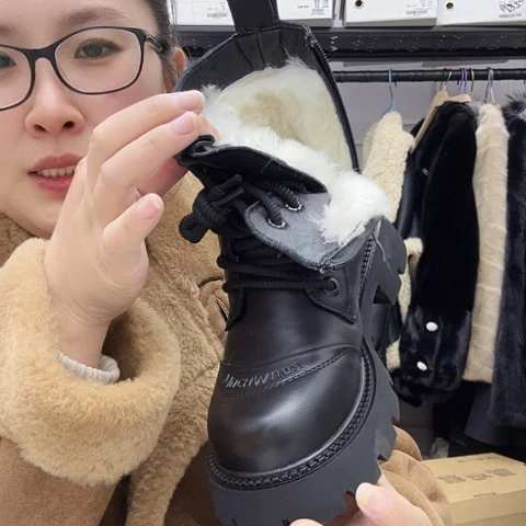 女士皮毛一体马丁39黑