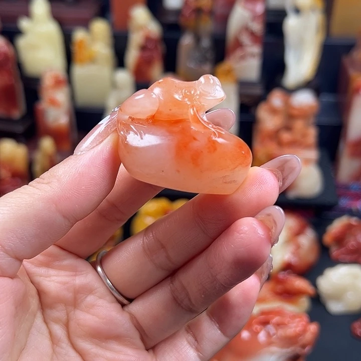寿山石老性芙蓉石
