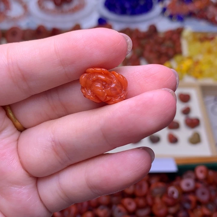 南红玛瑙未镶嵌珠宝半成品4