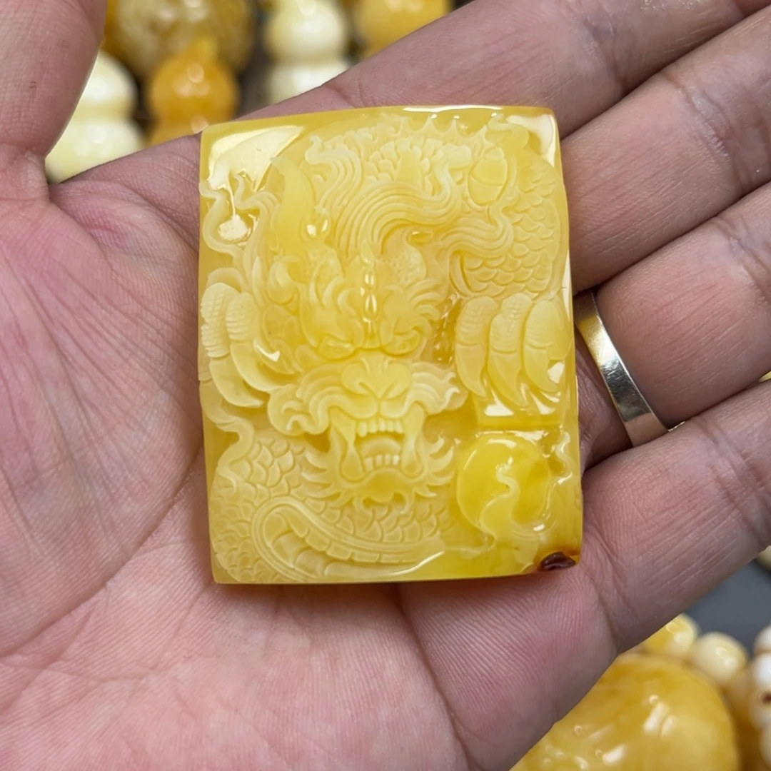 手串琥珀未镶嵌龙牌