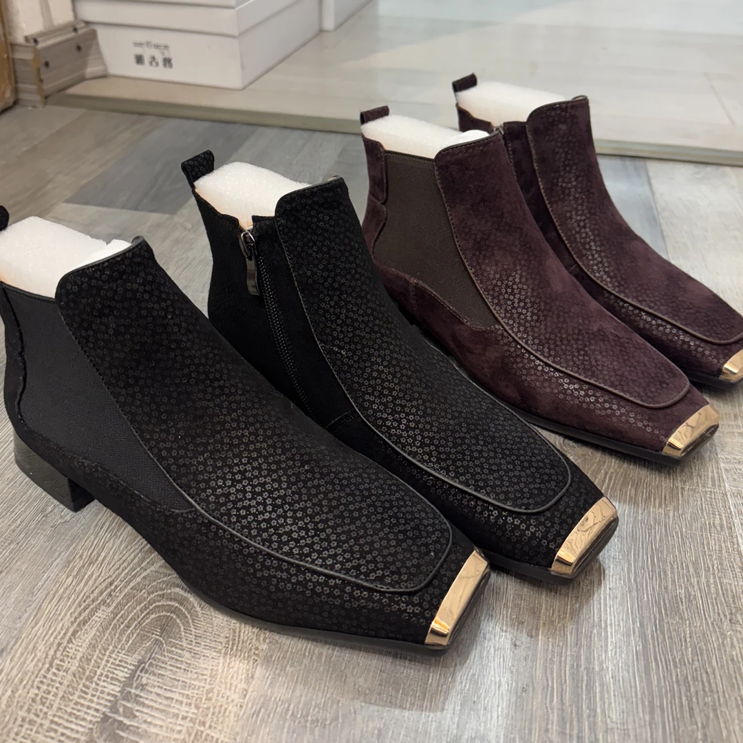 方头短筒加绒粗跟极简风低跟短靴