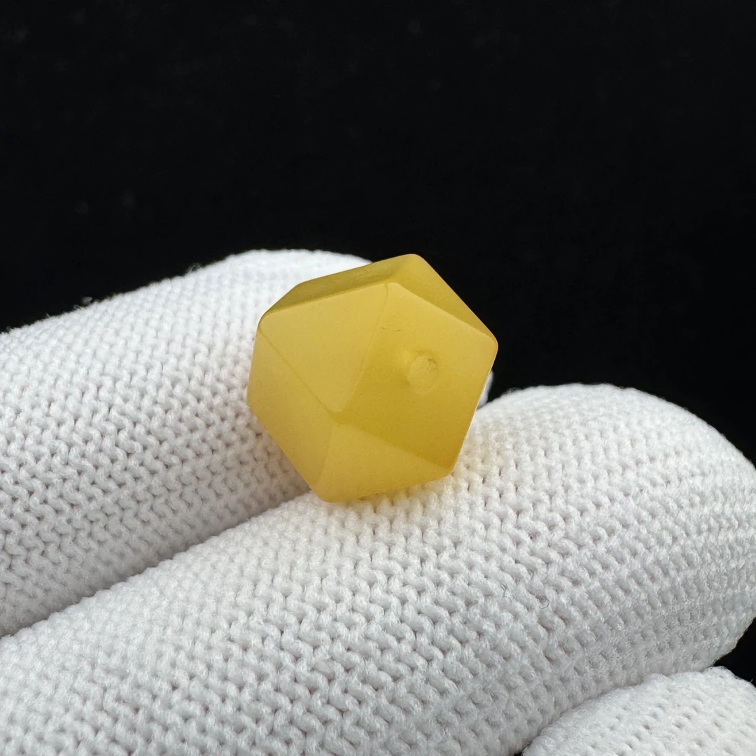 B2744天然蜜蜡瑕疵特价 10.5mm支持复检