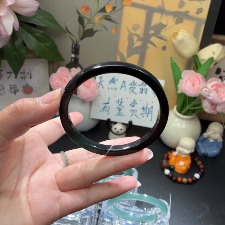 翡翠未镶嵌手镯绿乌鸡