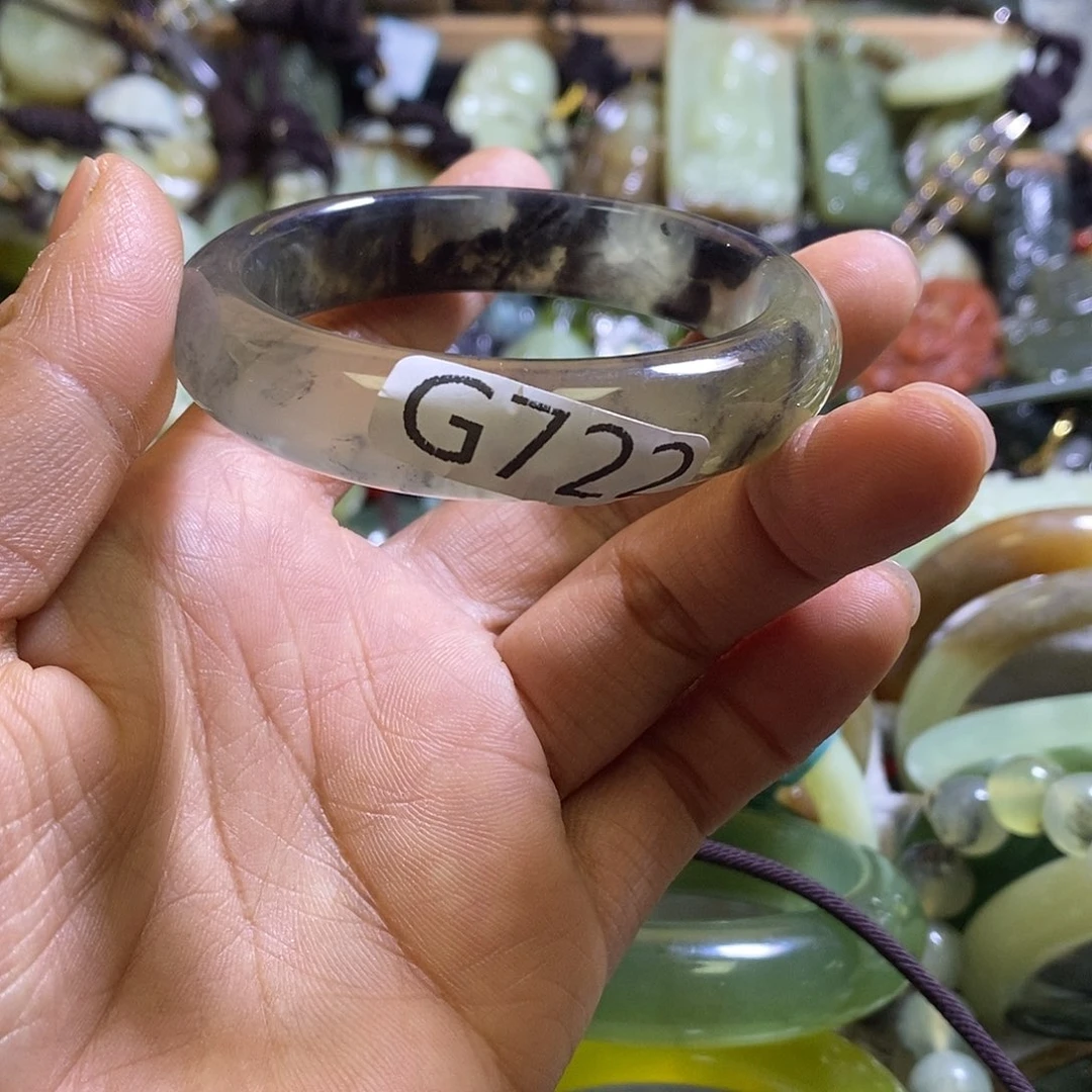 岫玉未镶嵌手镯52口径