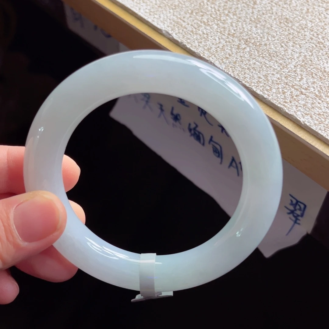 翡翠未镶嵌手镯手镯