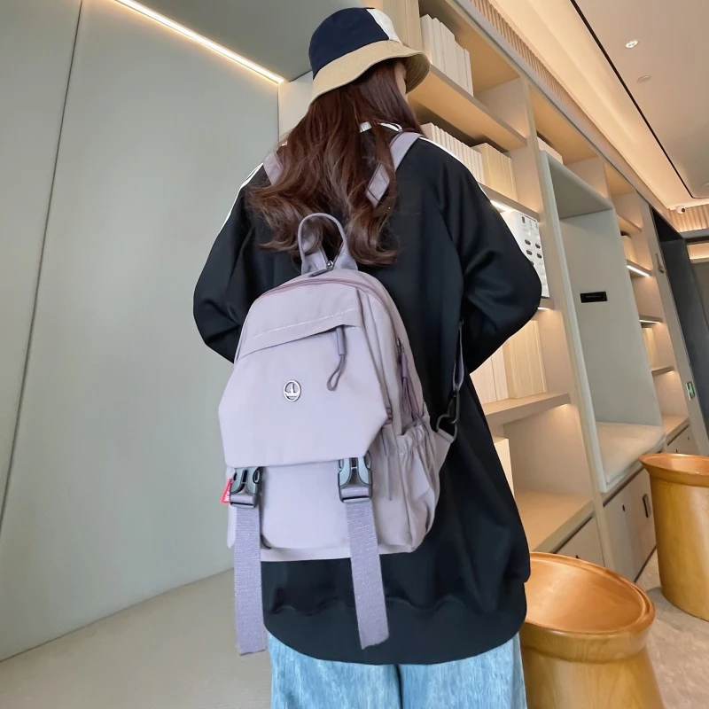 新款时尚潮流多功能便携斜挎胸包轻便单肩包2025运动休闲旅行包包