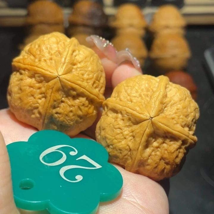 旗***功四棱37尺寸核桃。