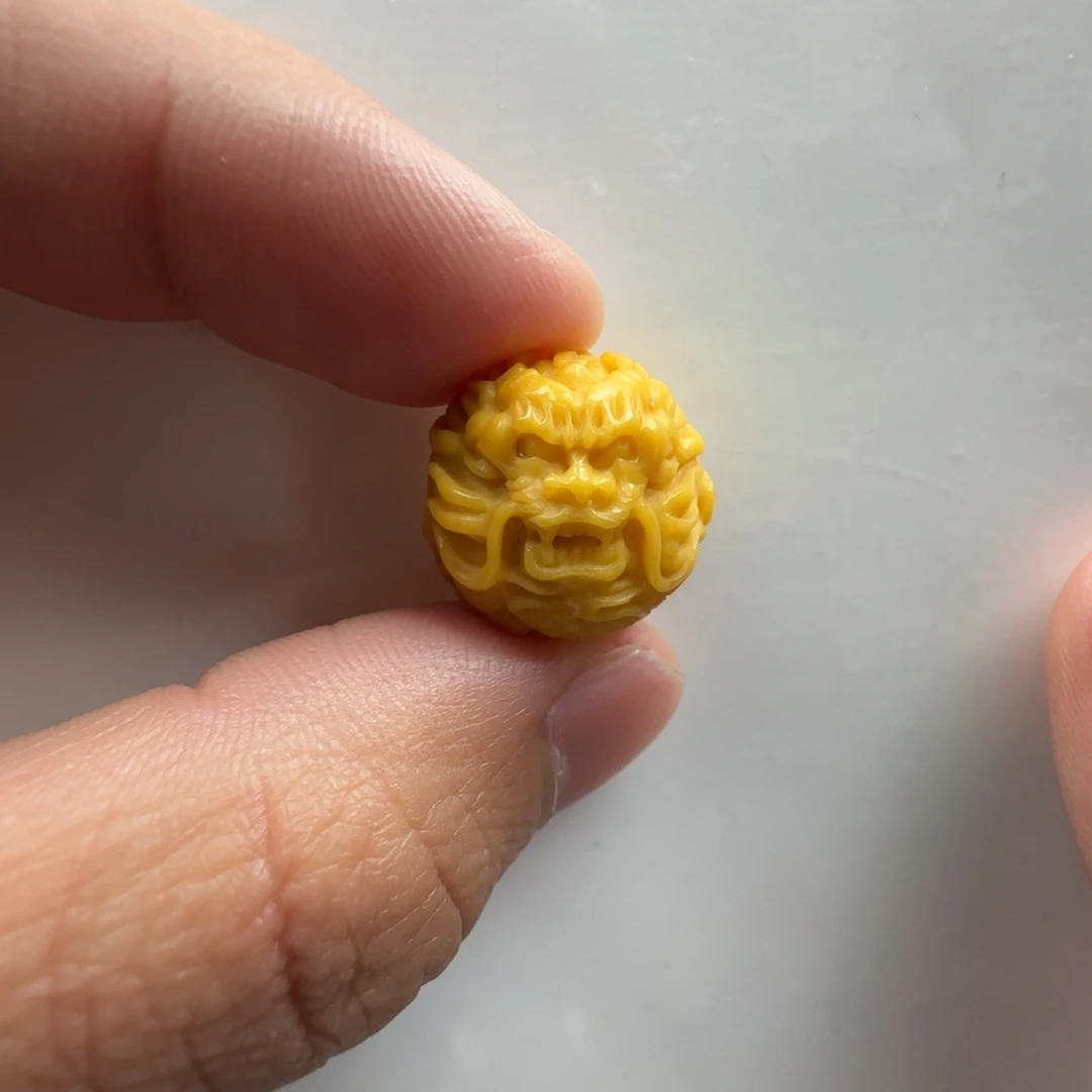 石英质玉颈饰未镶嵌宇*