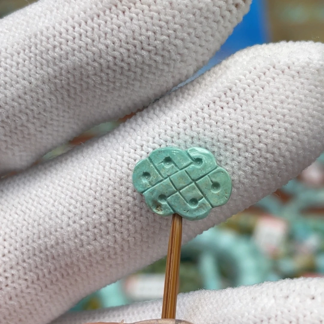 绿松石未镶嵌挂件