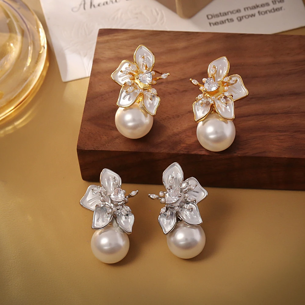 铜合金仿珍珠耳饰 轻奢花朵耳钉小众滴油耳环高级首饰女士饰品