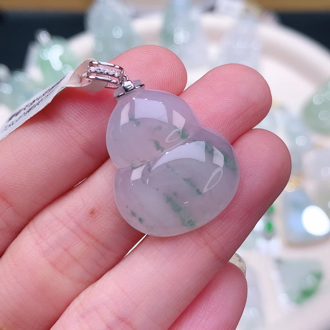 颈饰18K金镶嵌翡翠24.8-20-5.1