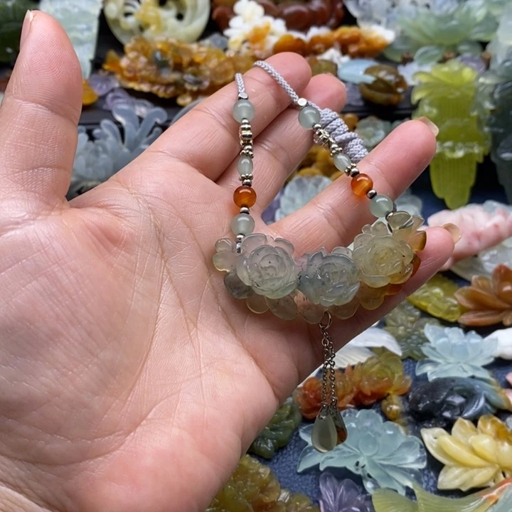 蛇纹石玉合金颈饰