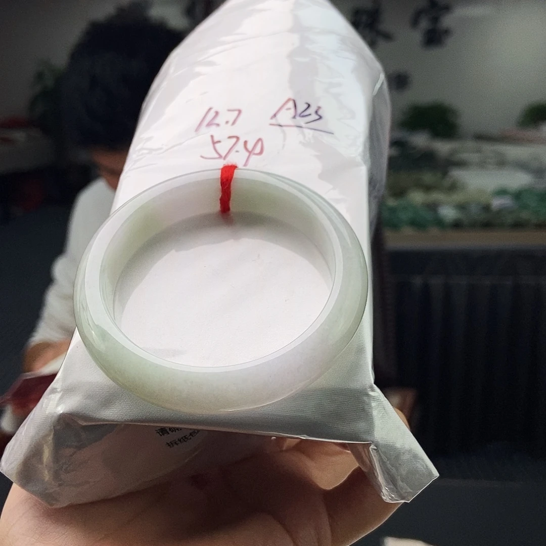 翡翠未镶嵌手镯颜色多样性发拍一发一