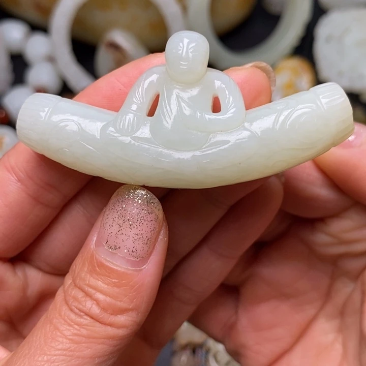 和田玉未镶嵌挂件