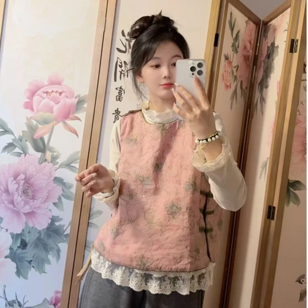 1680 国风中式盘扣苎麻提花马甲女2025秋冬新款文艺复古女士马夹