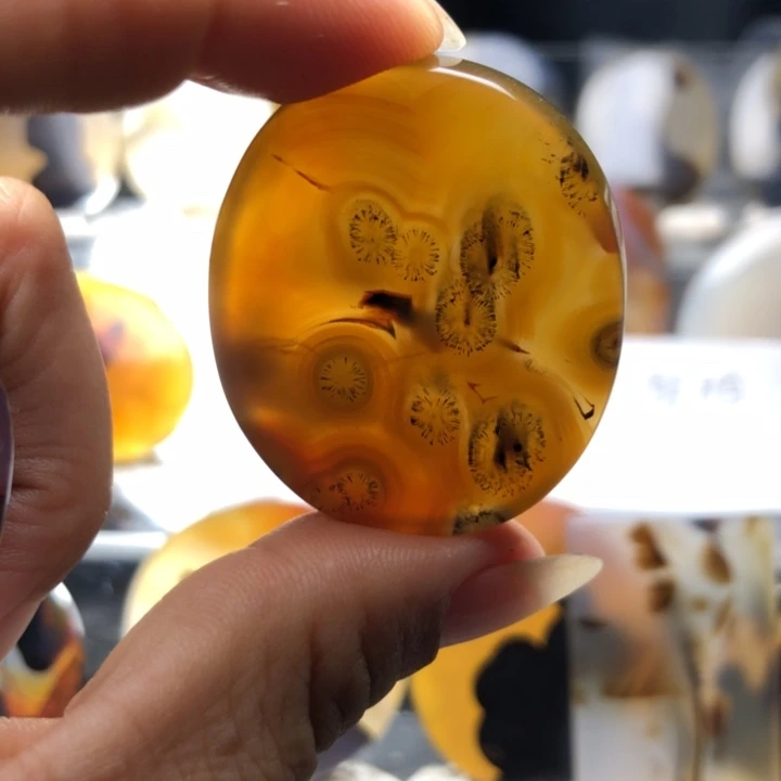 合金玛瑙/玉髓珠宝奇石82