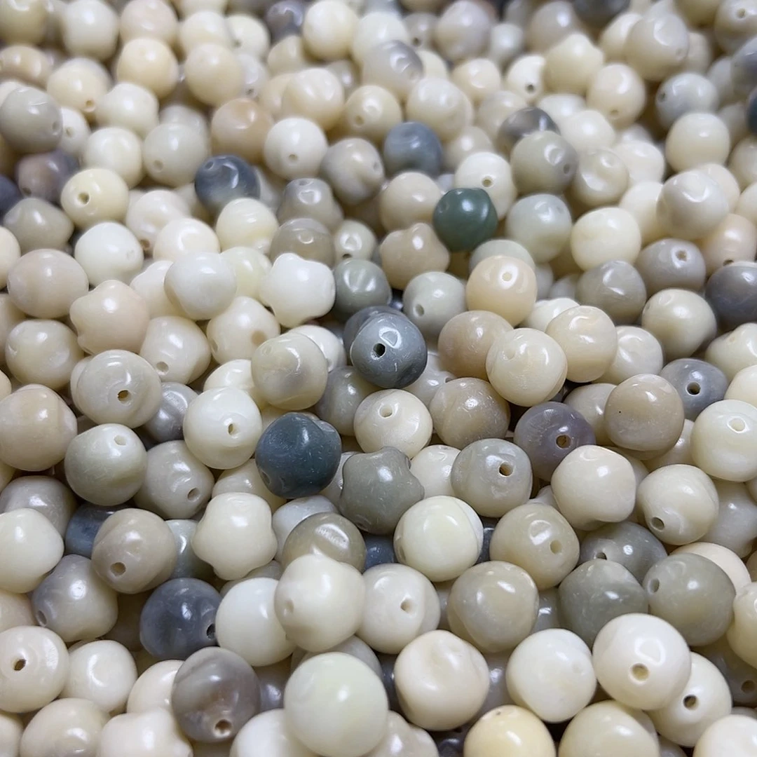 白玉菩提吊坠20颗卡牌➕10颗糯米糍胖星星