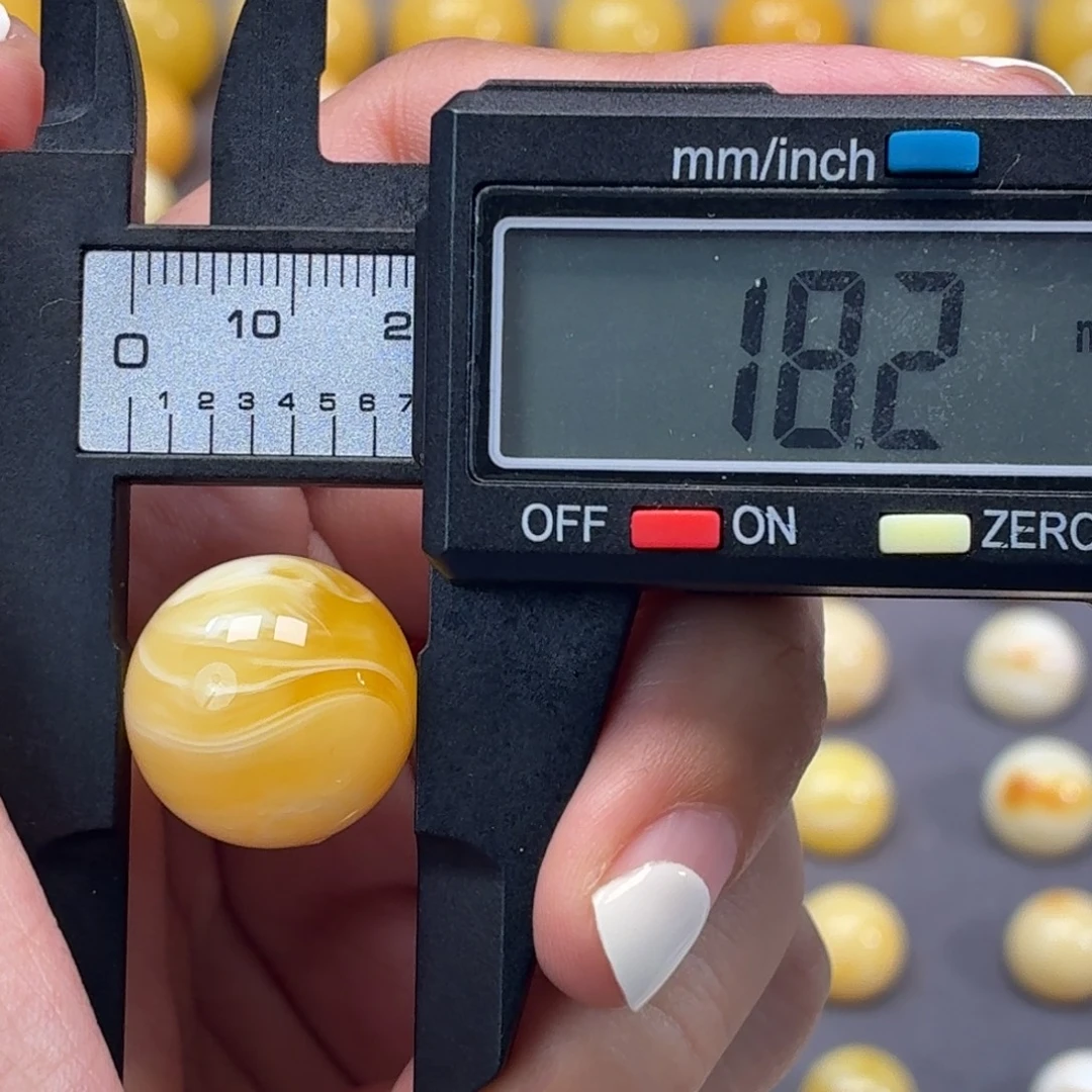 思***️琥珀未镶嵌裸石焦皮18mm