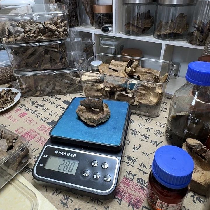 佳***亮沉香沉香枕绿奇楠透顶绿板头28克