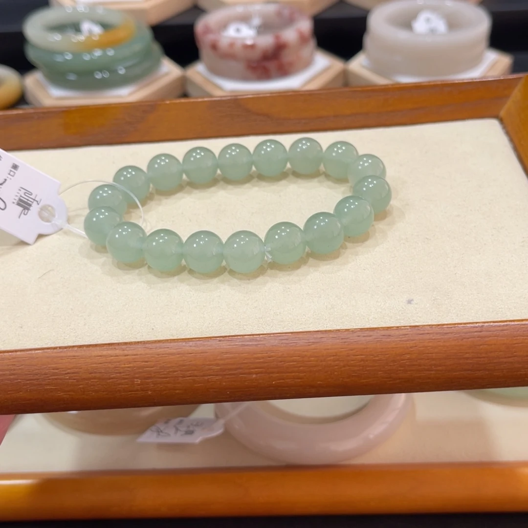 未镶嵌手镯石英质玉