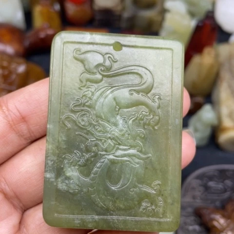 蛇纹石玉未镶嵌颈饰84