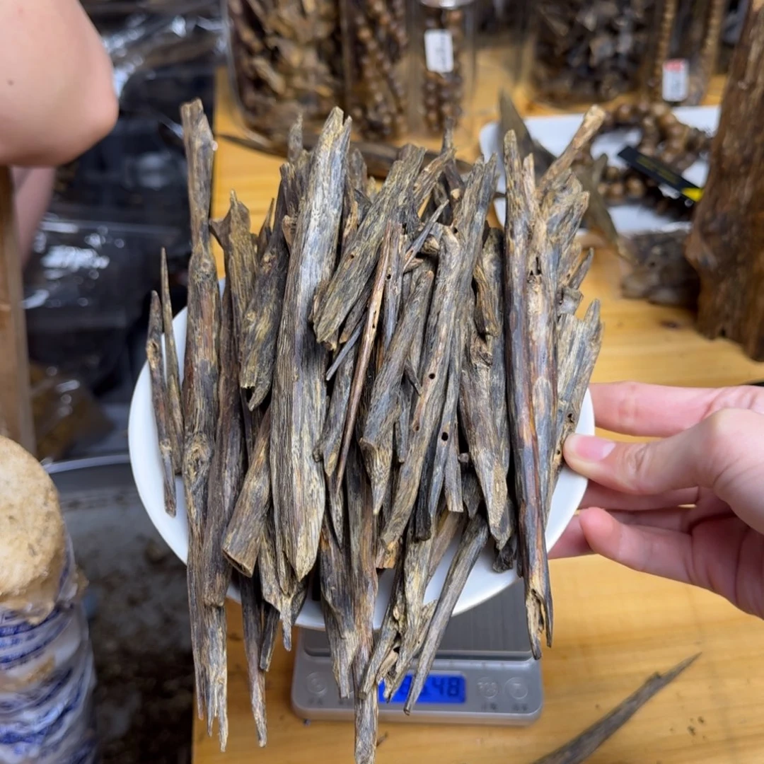 沉香沉香碎屑阿*张勺子天然虫漏块料母树270克