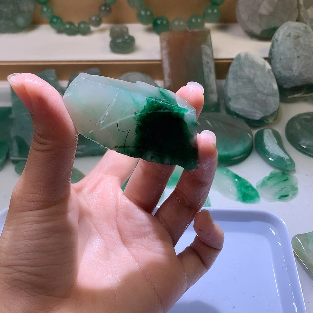 石英质玉未镶嵌珠宝半成品