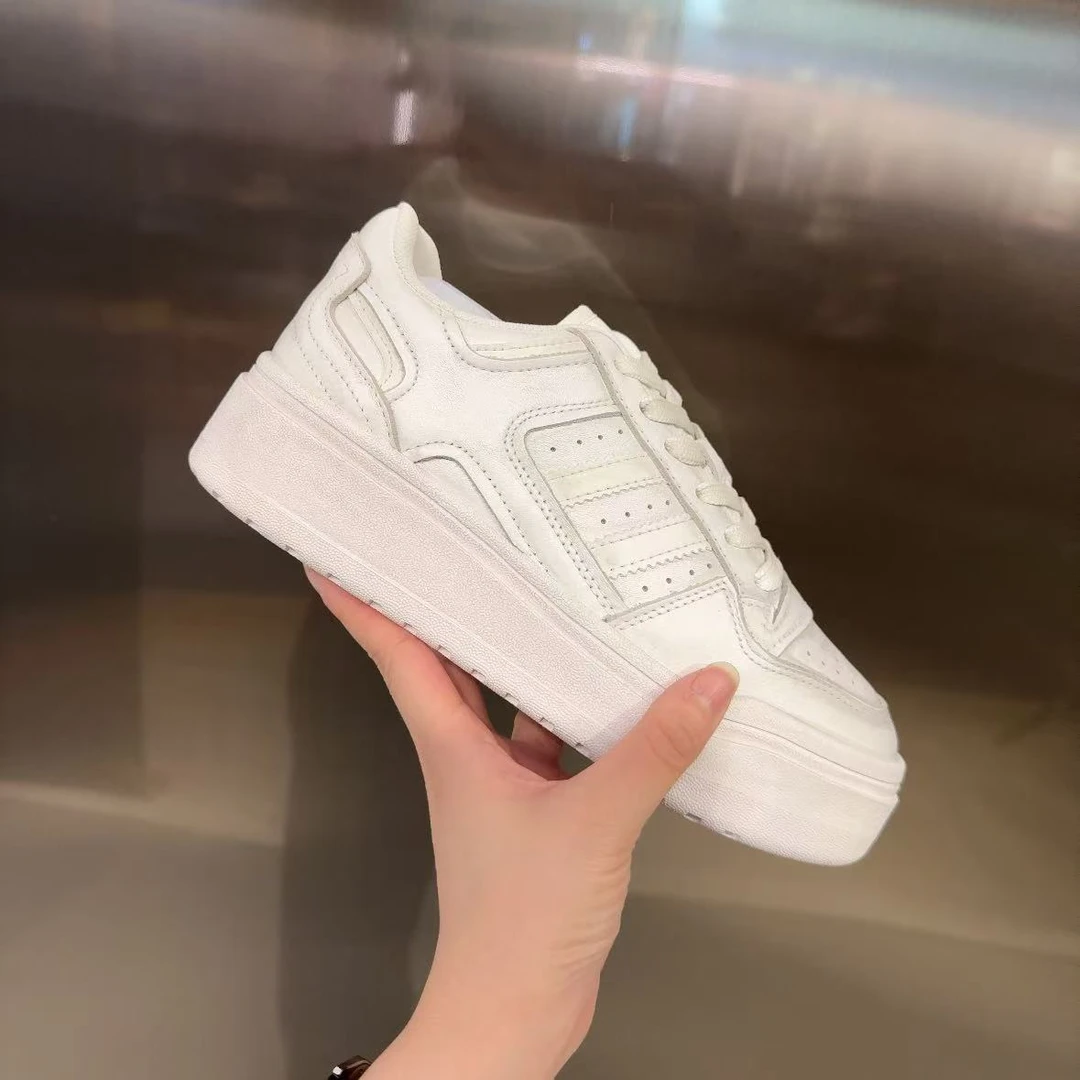 春苗女装       欧货脏脏小白鞋     新款休闲时尚百搭软底