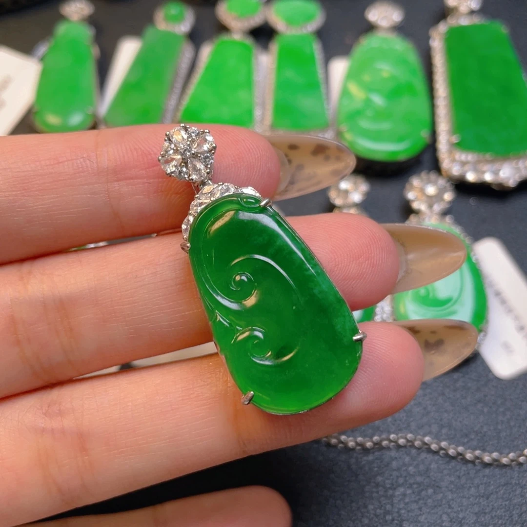 翡翠银S925镶嵌颈饰