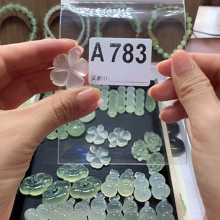 潺***月蛇纹石玉未镶嵌岫玉有棉