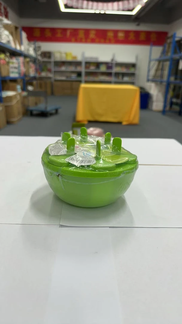 雪糕模具食品级带盖家用制作冰棍冰糕磨具做冰棒冻冰块盒冰淇淋盒