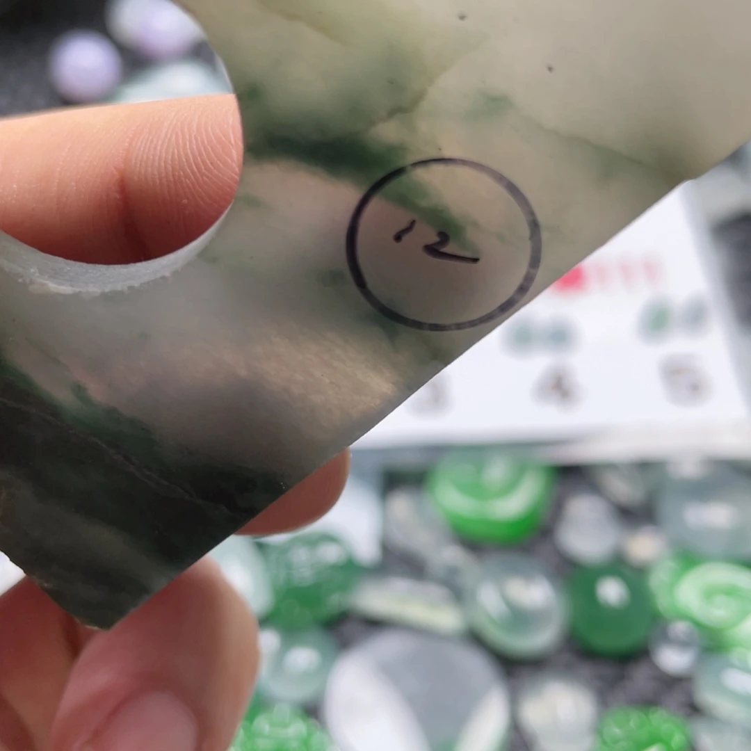 定制翡翠未镶嵌翡翠