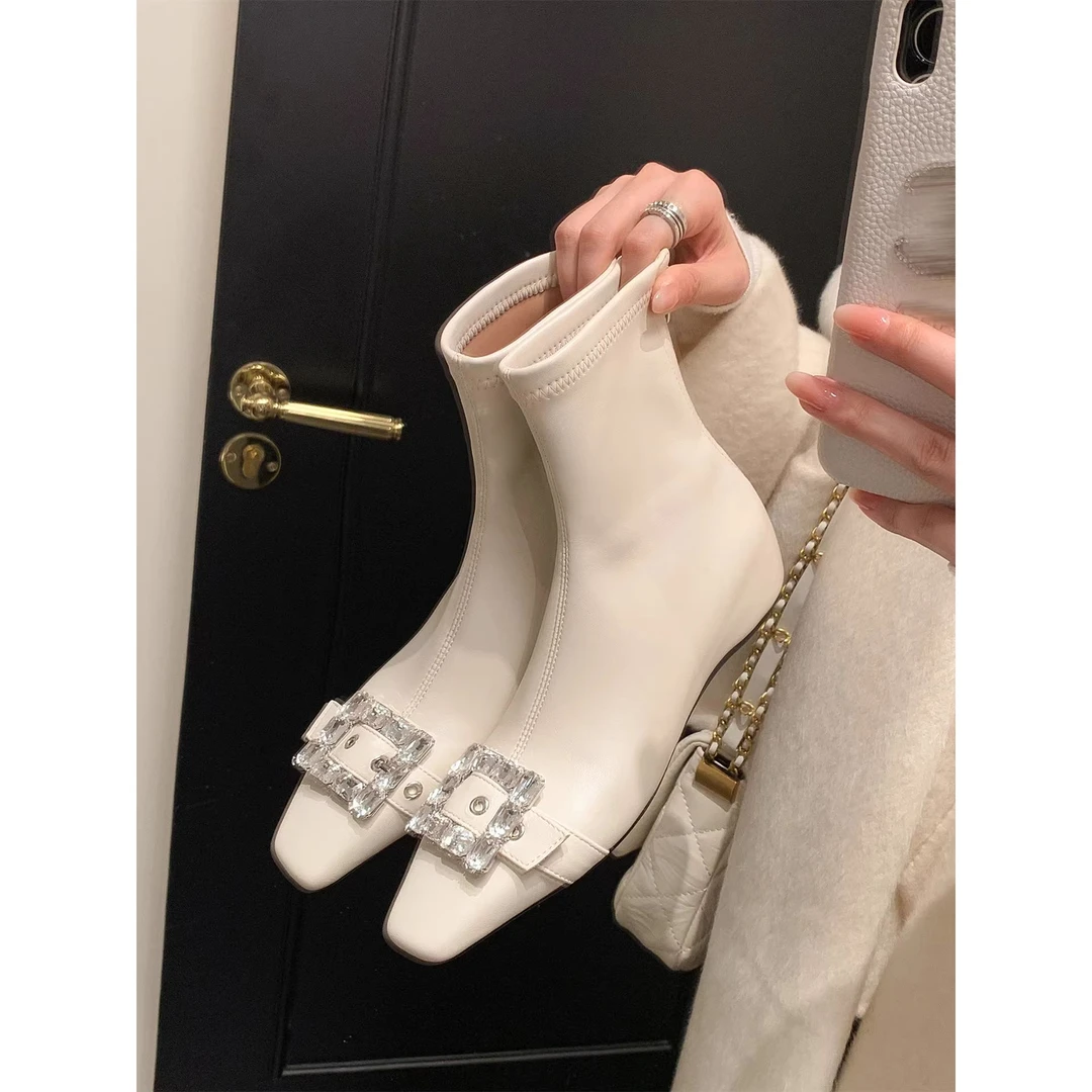 绝美水钻扣弹力瘦瘦靴法式方头内增高巨好看配裙子大码白色短靴女