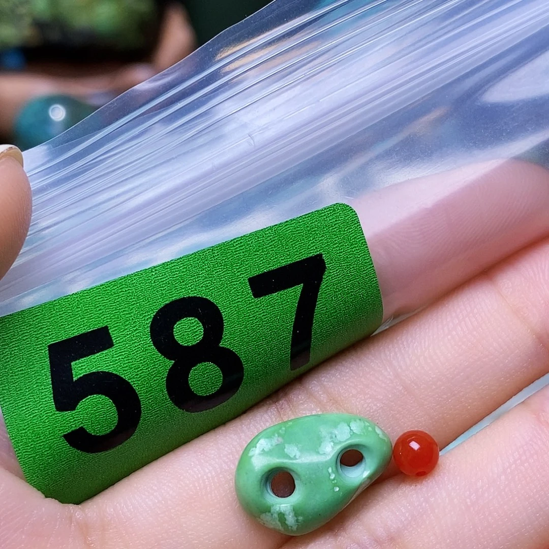 未镶嵌南红玛瑙珠宝奇石