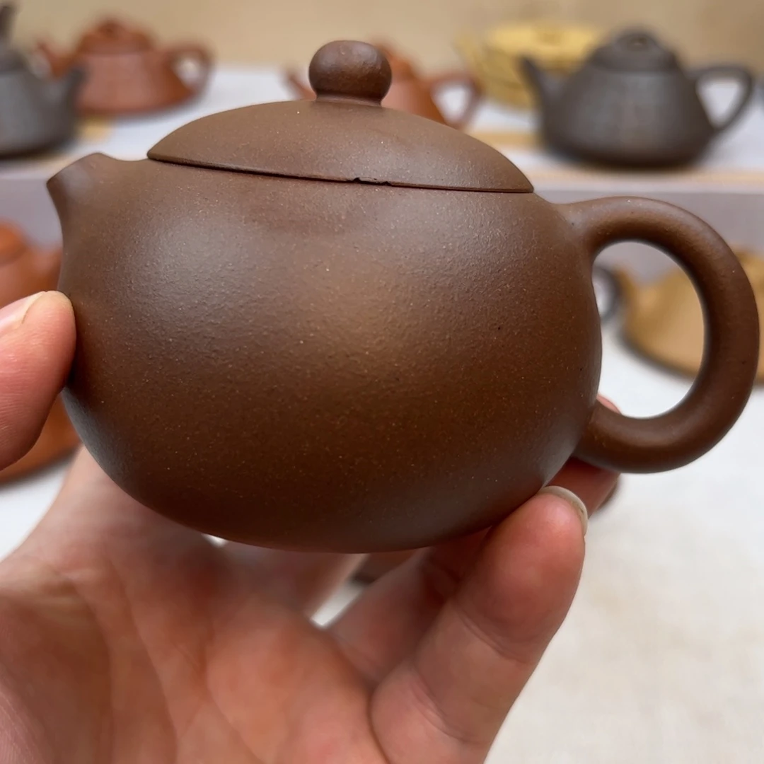 紫砂茶壶微瑕；盖边嗑了、西施180cc