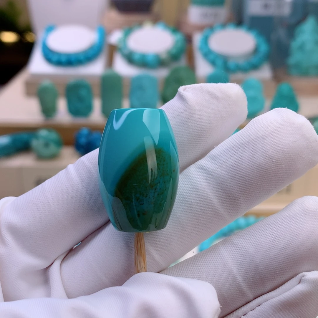 绿松石未镶嵌挂件