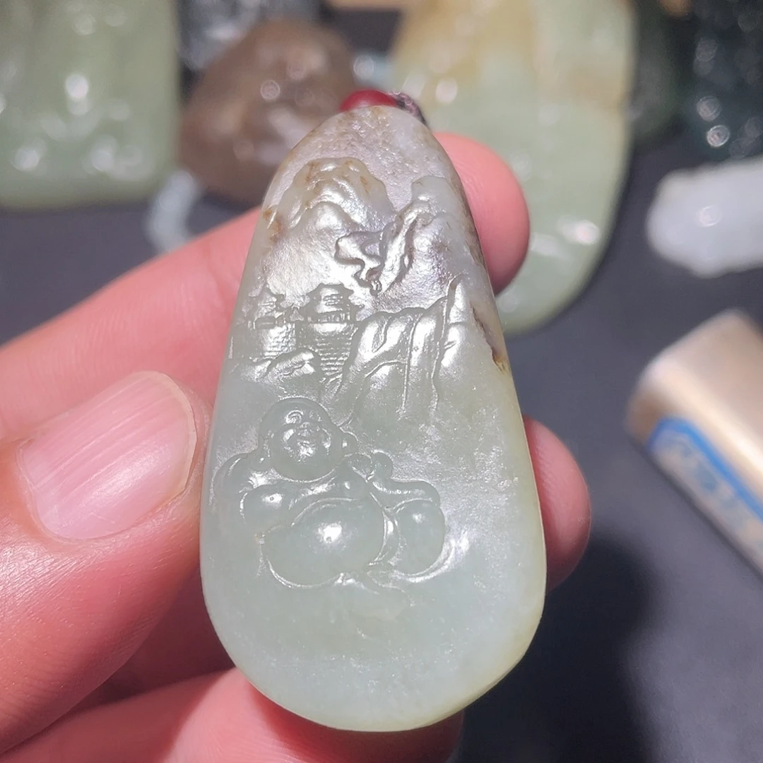 和田玉未镶嵌颈饰佛