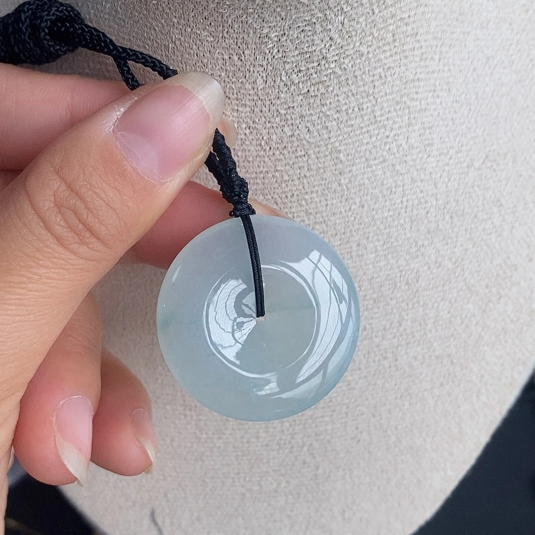 翡翠颈饰未镶嵌翡翠首饰