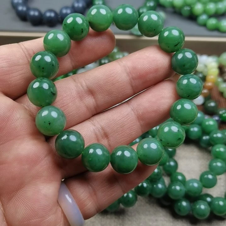 和田玉（碧玉）未镶嵌手链