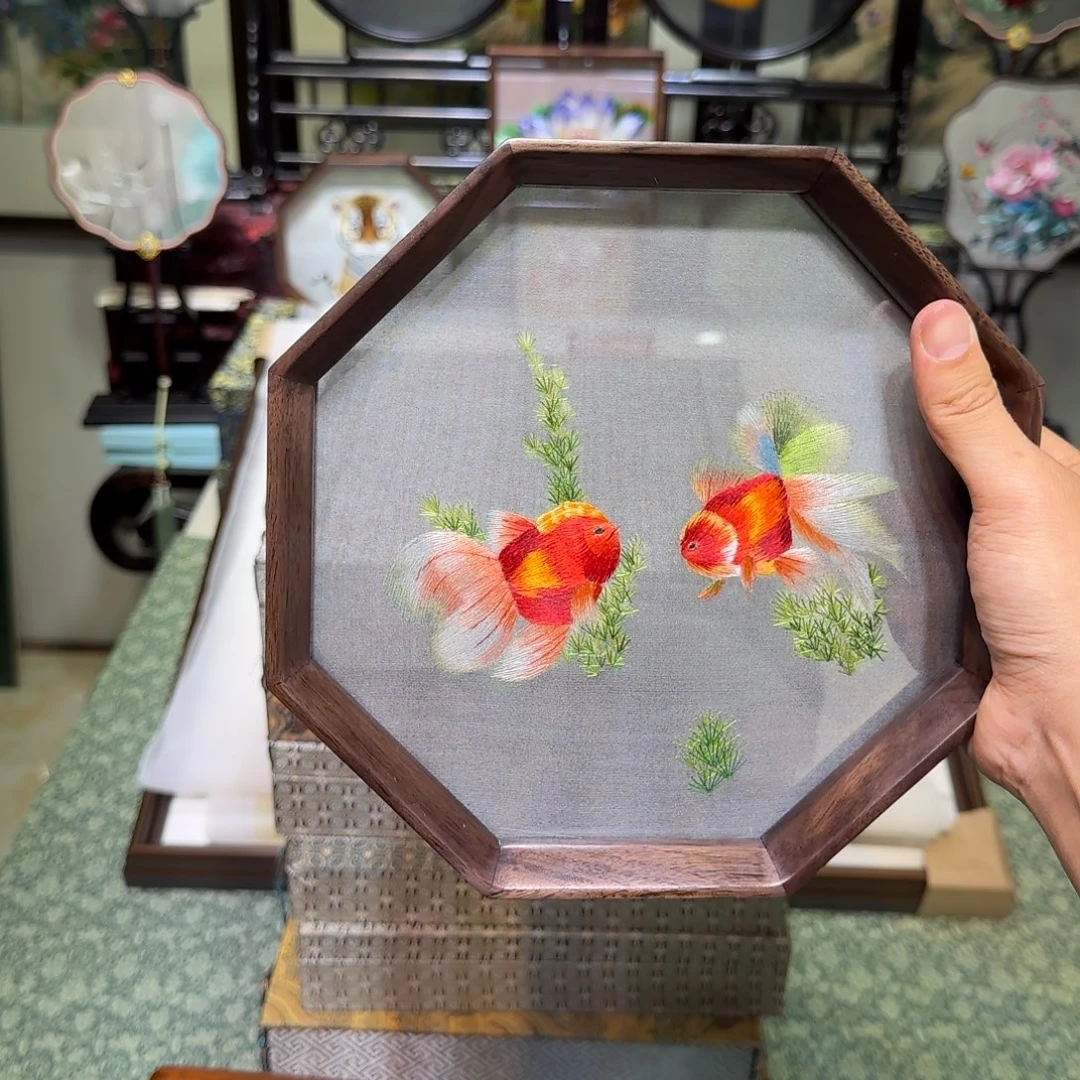 刺绣刺绣工艺精湛独特设计新颖时尚