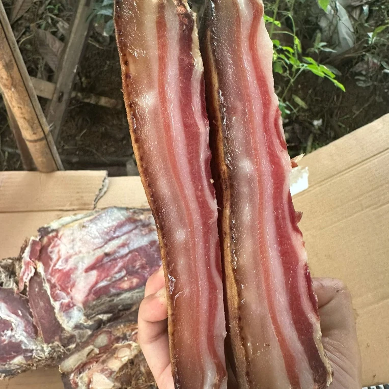 湖北恩施柴火烟熏土家腊1 －10斤现场称重传统特产