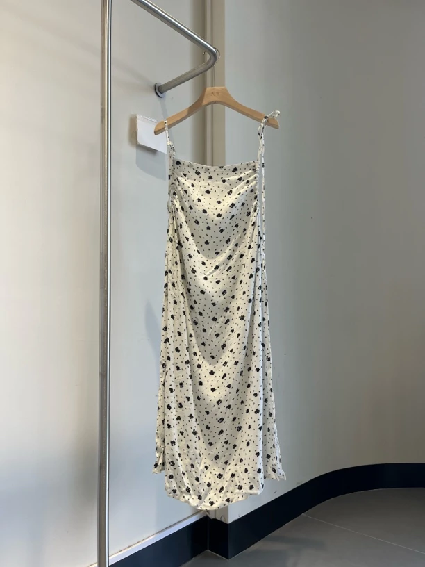 小碎花吊带裙中长款no退no换