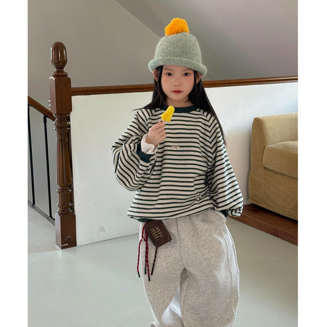 甜小七女童2025秋季新款韩版休闲运动风条纹圆领卫衣纯色卫裤套装