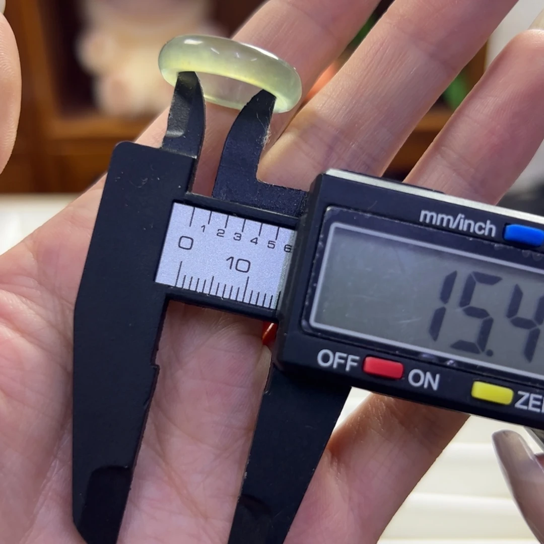 蛇纹石玉未镶嵌手镯221