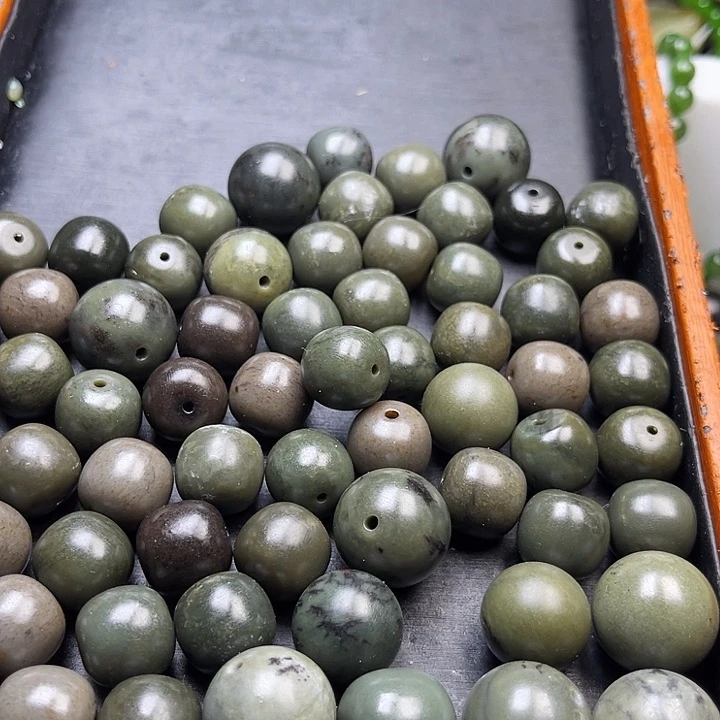 和田玉（糖玉）未镶嵌珠宝半成品吞*0