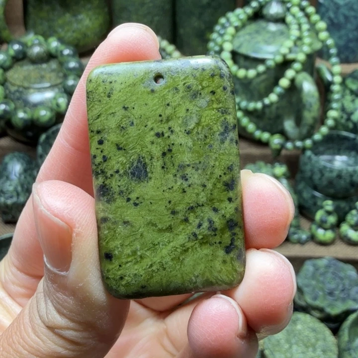 蛇纹石玉未镶嵌药王石能量养生产品