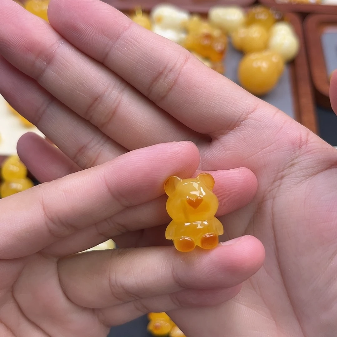 未镶嵌琥珀珠宝奇石