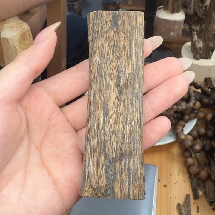 沉香碎屑沉香沉香奇楠块料21克